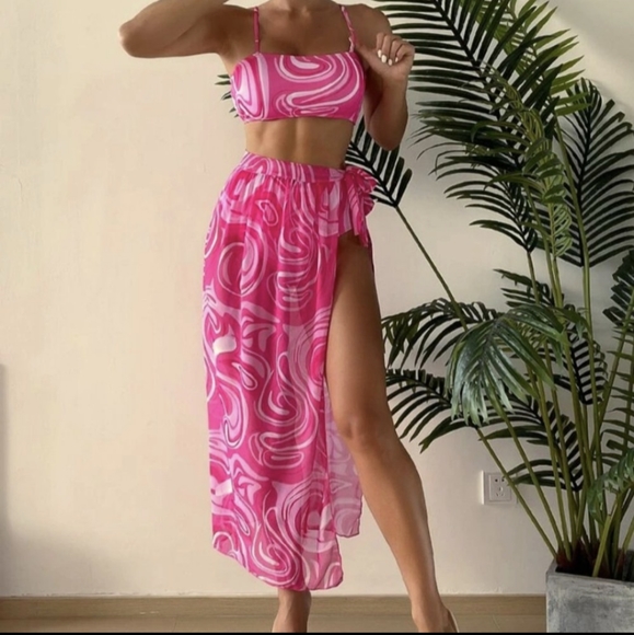 SHEIN Other - 🆕 Hot pink patterned bathing suit set with cover up skirt